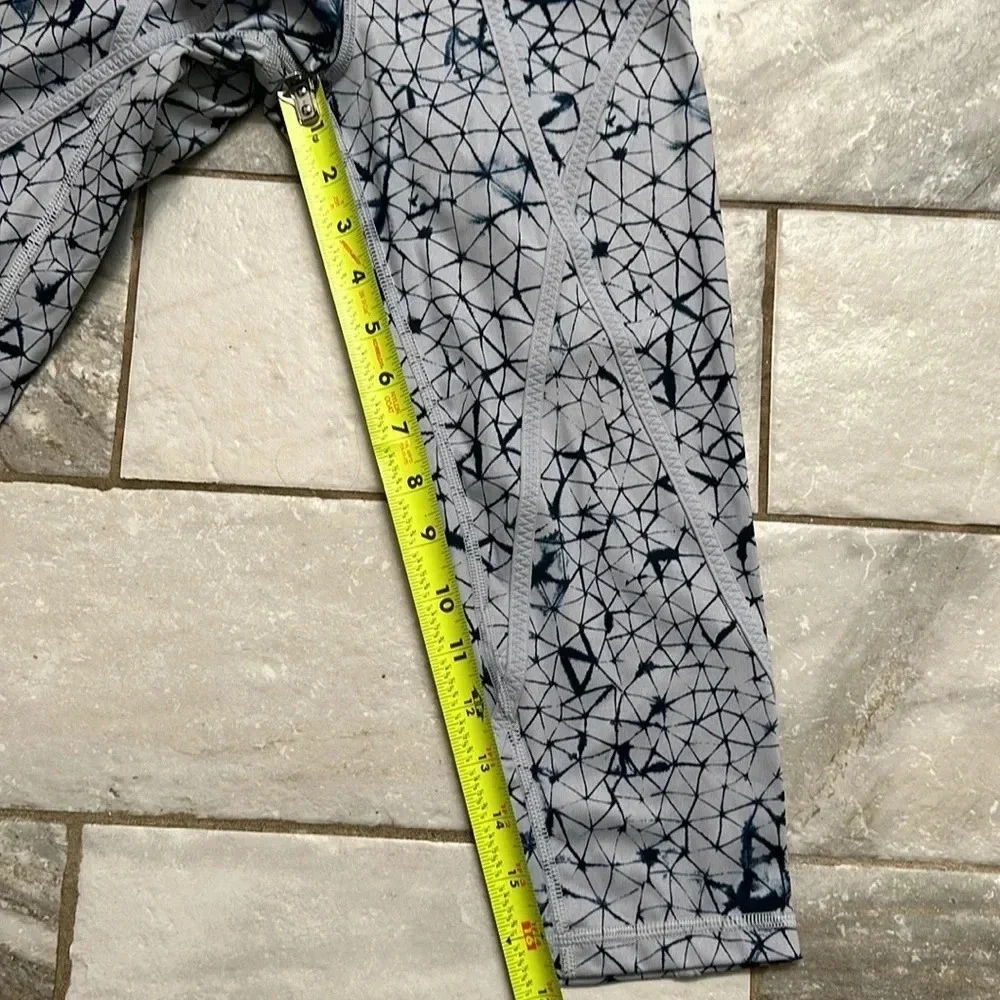 Lululemon Pedal‎ Pace Crop size 4